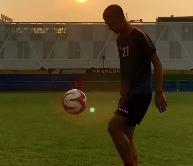 他曾透露, tenan, 第二个 他曾透露, tenan, 第二个