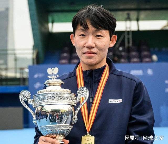 的孙发京, 网球之家